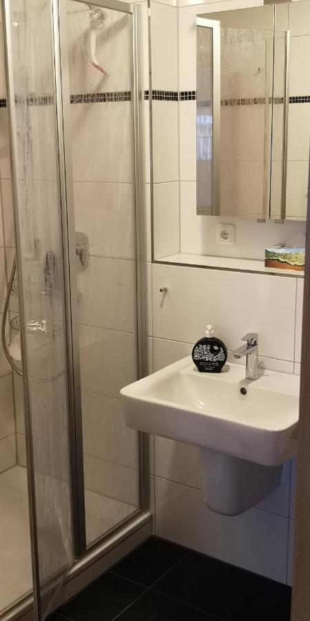 Zentrale Und Strandnahe Ferienwohnung In Kuehlungsborn Ost 外观 照片